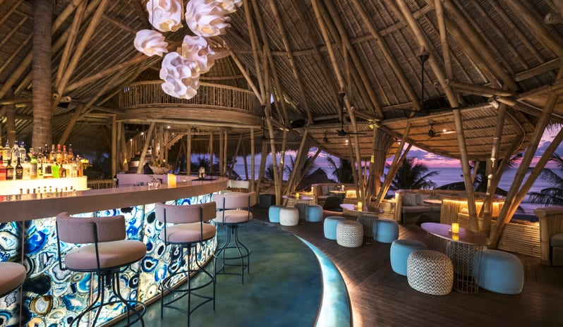 Azul Beach Club - Tiki Bar